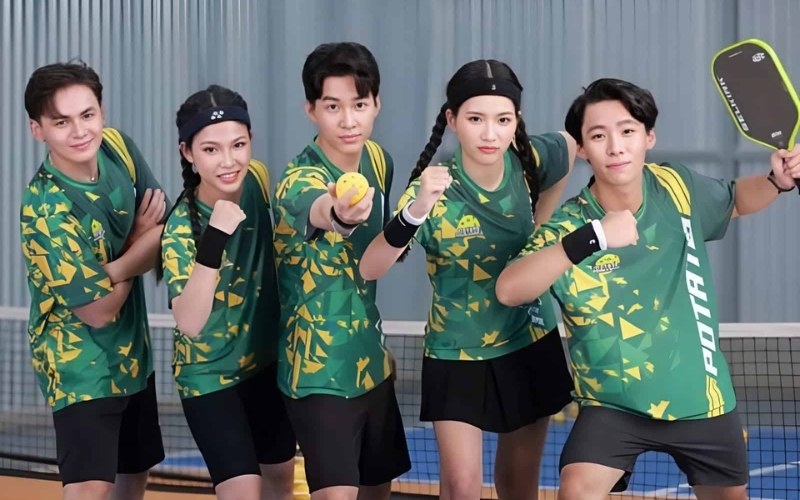 Áo đồng phục thể thao được thiết kế dành riêng cho các hoạt động vận động