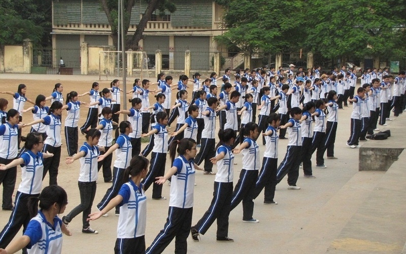 Đồng phục thể dục dành cho học sinh, sinh viên