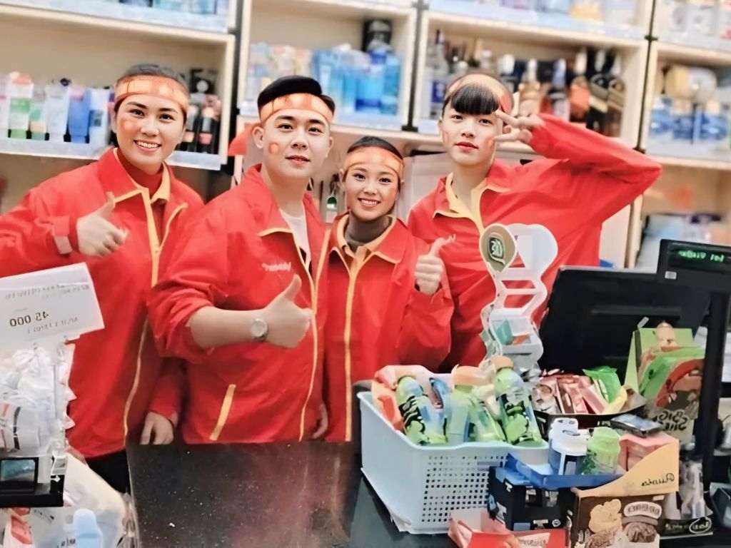 Áo khoác đồng phục mùa đông của Winmart mang đậm phong cách gần gủi