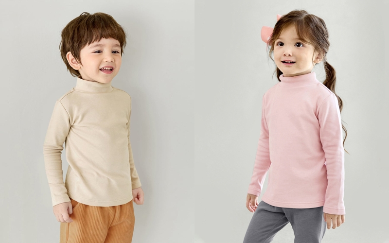 Áo thun trơn trẻ em có cổ giúp bé giữ ấm trong những ngày se lạnh