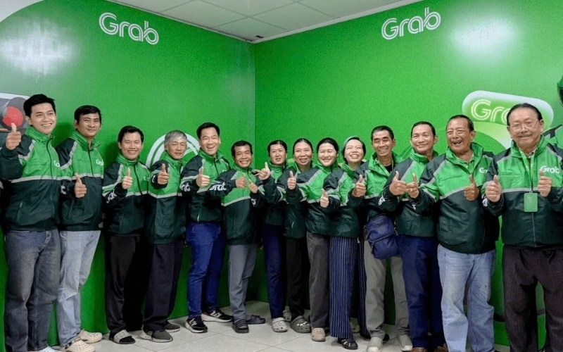 Mẫu áo khoác đồng phục nhân viên bán hàng