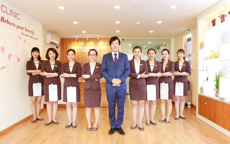 Việc đặt đồng phục nhân viên giúp tạo sự chuyên nghiệp trong môi trường làm việc