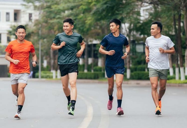 Chọn trang phục thể thao nam chạy bộ