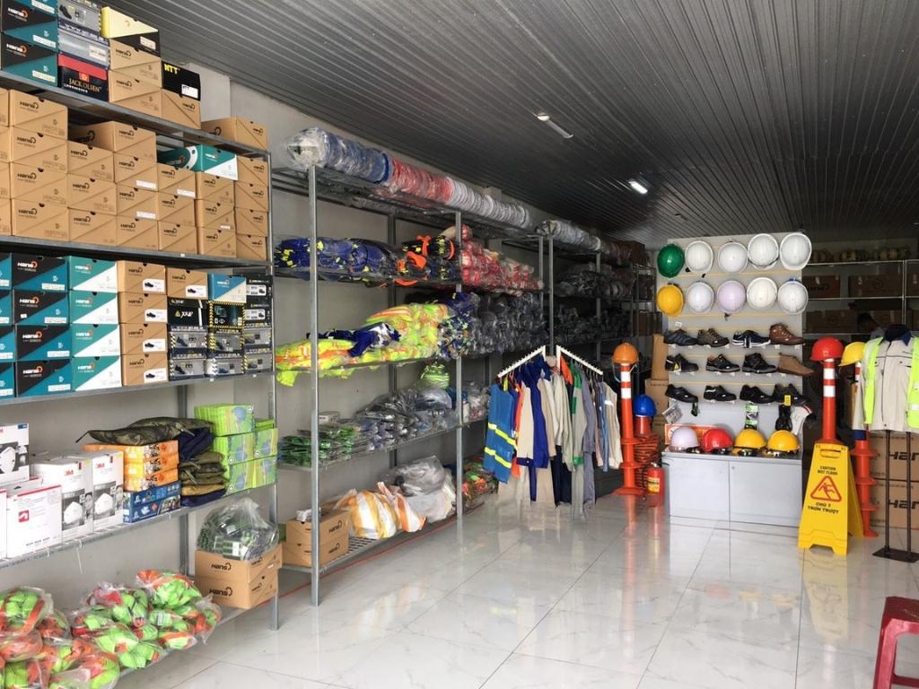 Cửa hàng bán đồ bảo hộ lao động chuyên bán các loại đồ bảo hộ cho người lao động