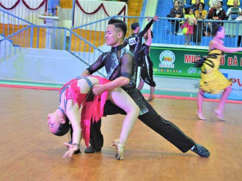 Bạn nên đầu tư vào một đôi giày khiêu vũ chất lượng
