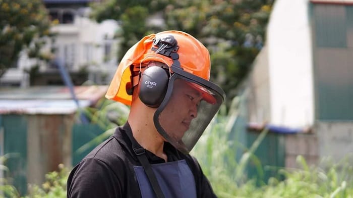 Tầm quan trọng của đồ bảo hộ cắt cỏ