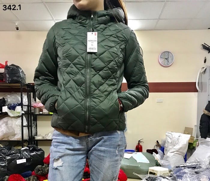 Áo khoác chất liệu vải polyester