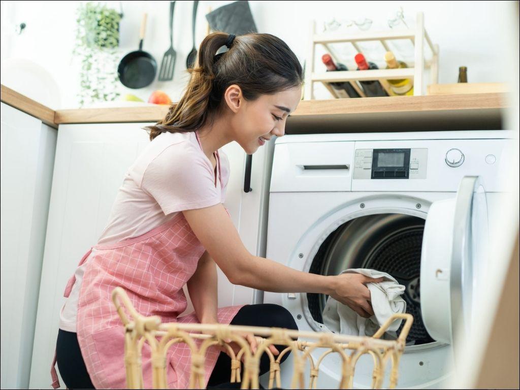 Bạn nên giặt giặt máy với chế độ nhẹ nhàng