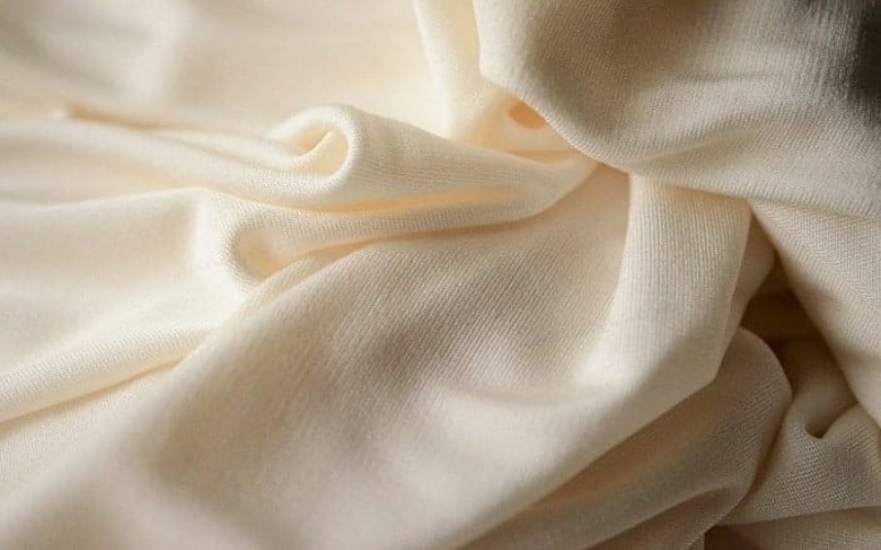 Vải cotton pha polyester là một loại vải được tạo ra từ sự kết hợp giữa sợi cotton và sợi polyester