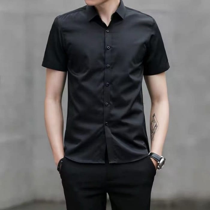Vì sao áo sơ mi nam tay ngắn được yêu thích?