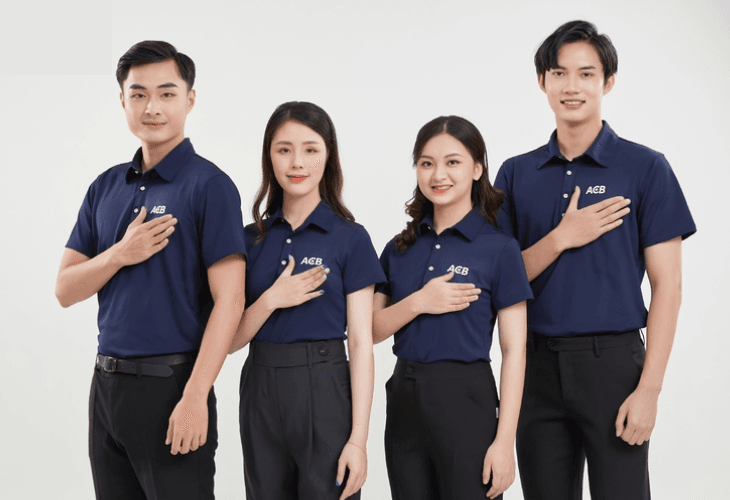Áo thun đồng phục tăng tính chuyên nghiệp cho ngân hàng
