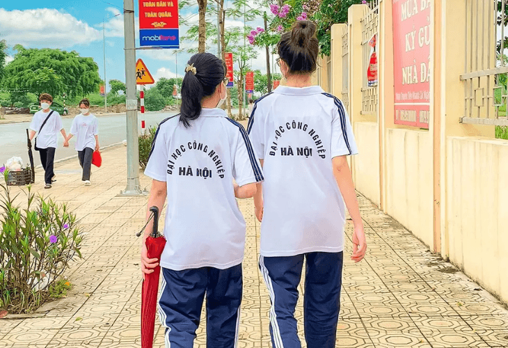 Áo thun đồng phục thể dục giúp nhà trường xây dựng hình ảnh chuyên nghiệp
