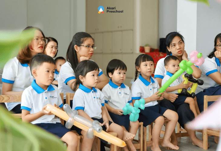 Áo thun đồng phục trường mầm non song ngữ Akari Preschool