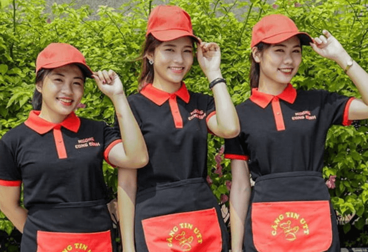 Áo thun đồng phục nâng cao uy tín và sự chuyên nghiệp cho quán cà phê