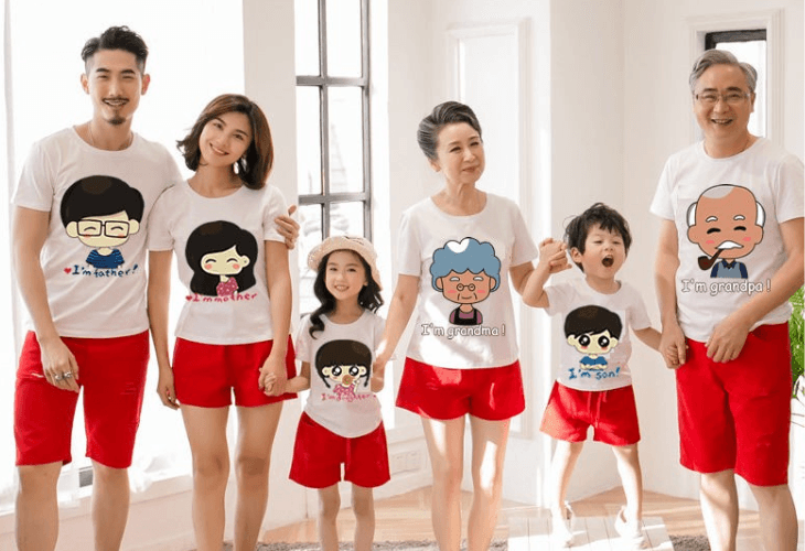 Áo đồng phục được nhiều gia đình lựa chọn cho những dịp quan trọng