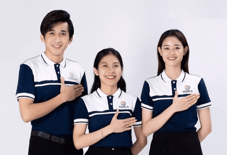 tao-diem-nhan-voi-logo-de-dong-phuc-tro-nen-chuyen-nghiep-hon