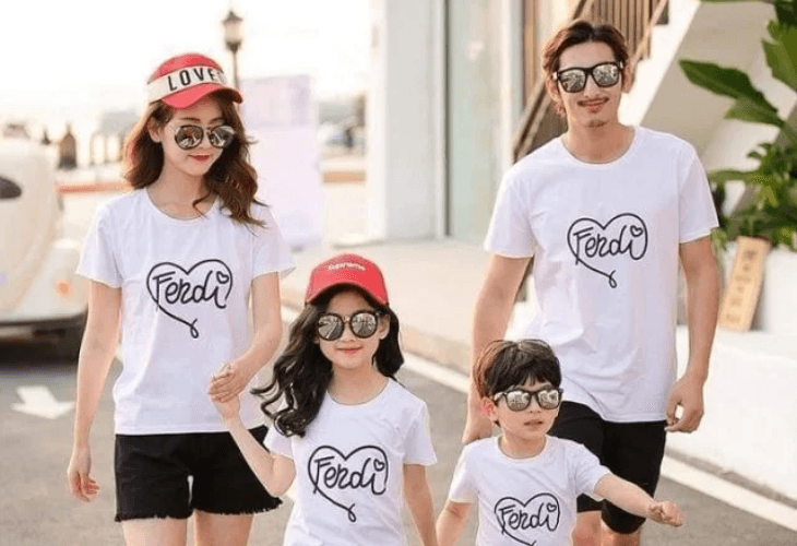 Màu sắc của áo đồng phục nên được lựa chọn kỹ lưỡng