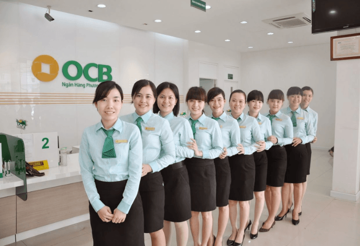 Áo sơ mi đồng phục ngân hàng thể hiện sự chuyên nghiệp