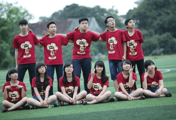 ao-thun-dong-phuc-lop-co-tron-phu-hop-cho-cac-buoi-da-ngoai