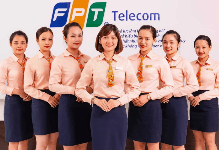 Áo sơ mi đồng phục nữ giúp xây dựng hình ảnh công ty chỉn chu