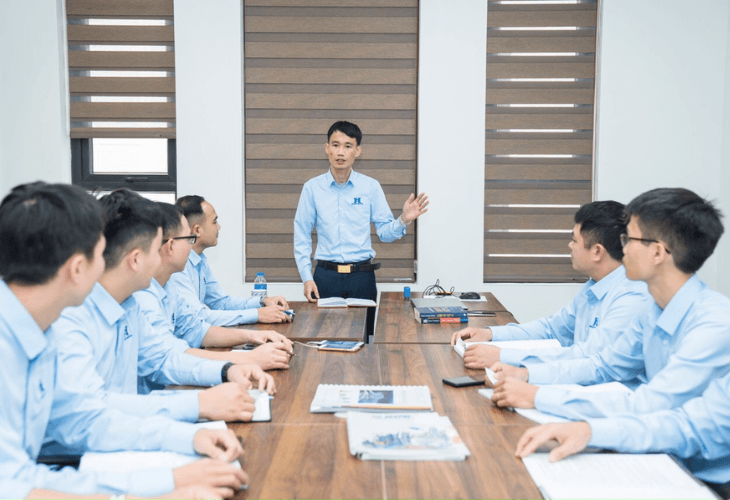 Áo sơ mi đồng phục tạo nên sự đồng bộ cho công ty của bạn