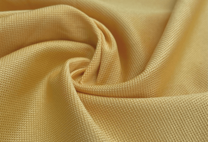 Vải Polyester giúp áo đồng phục có độ bền vượt trội