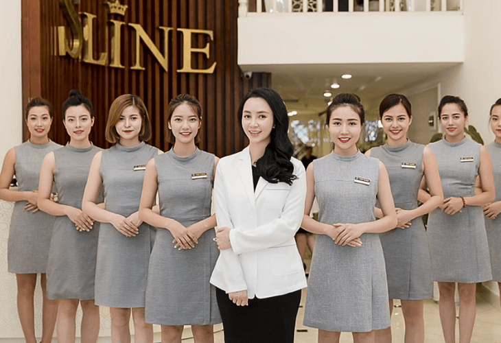 Áo đồng phục spa tăng cường sự nhận diện thương hiệu cho các spa