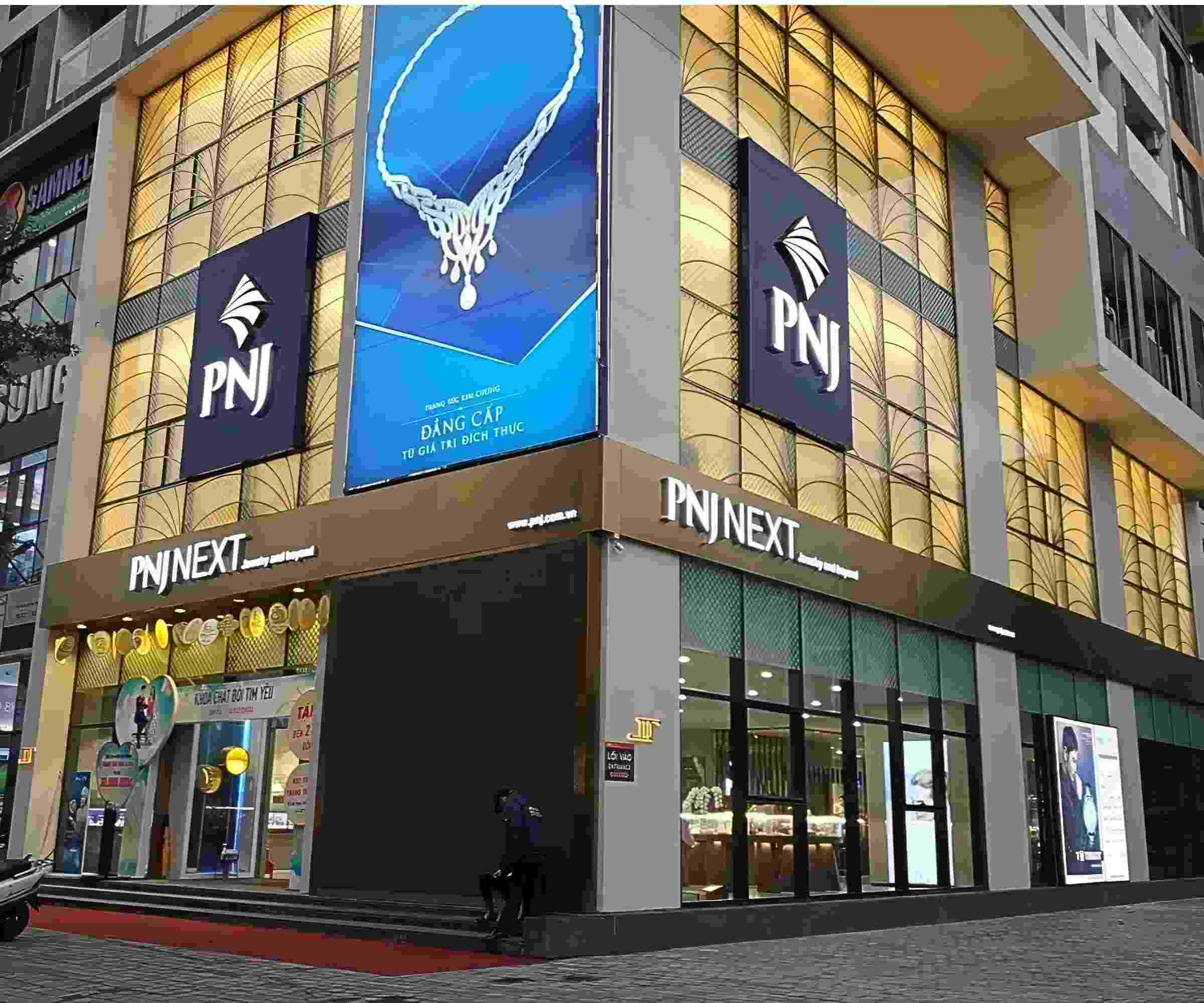 PNJ đã trải qua hơn 35 năm hình thành và phát triển