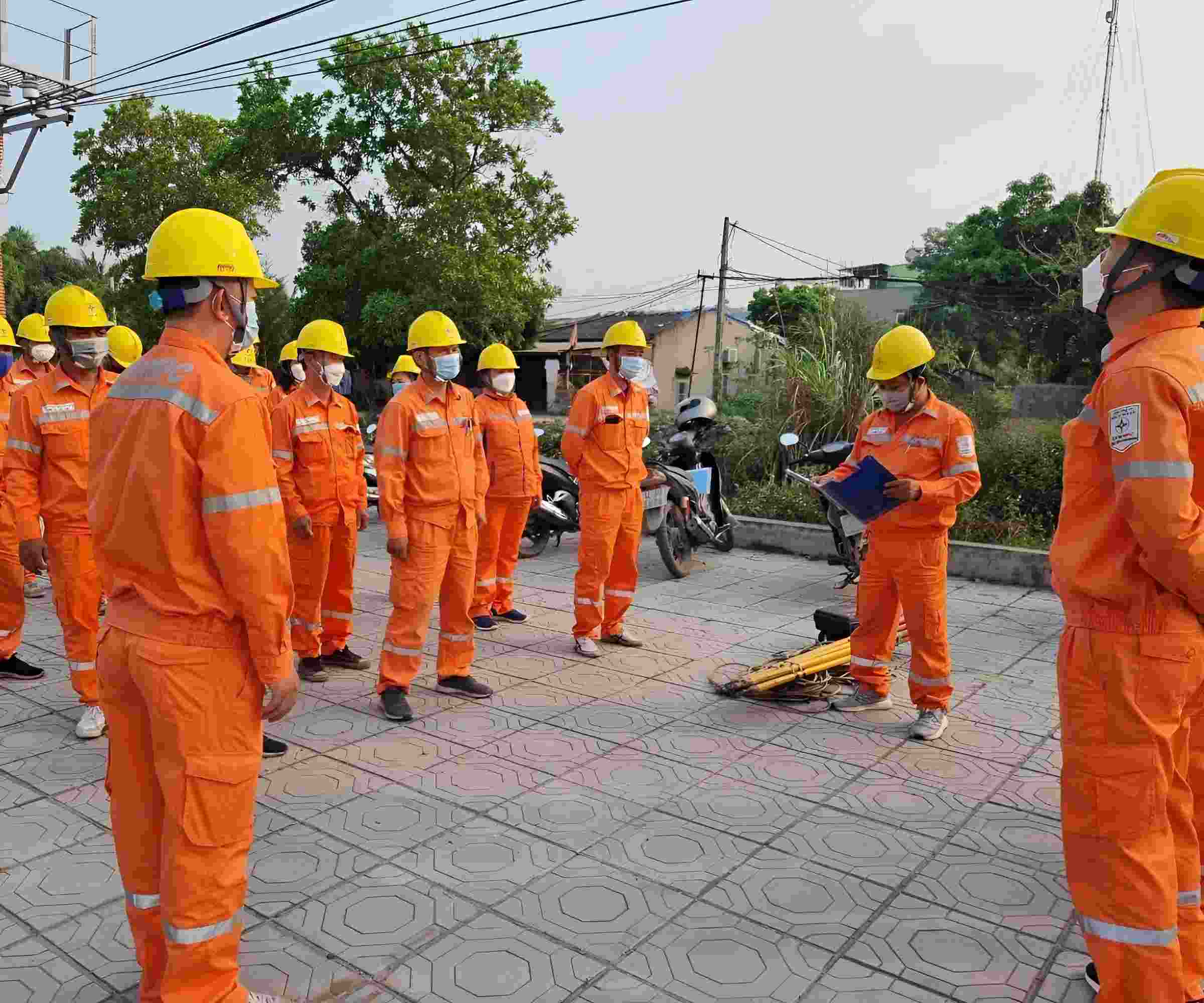 Đồng phục bảo hộ công nhân của EVN