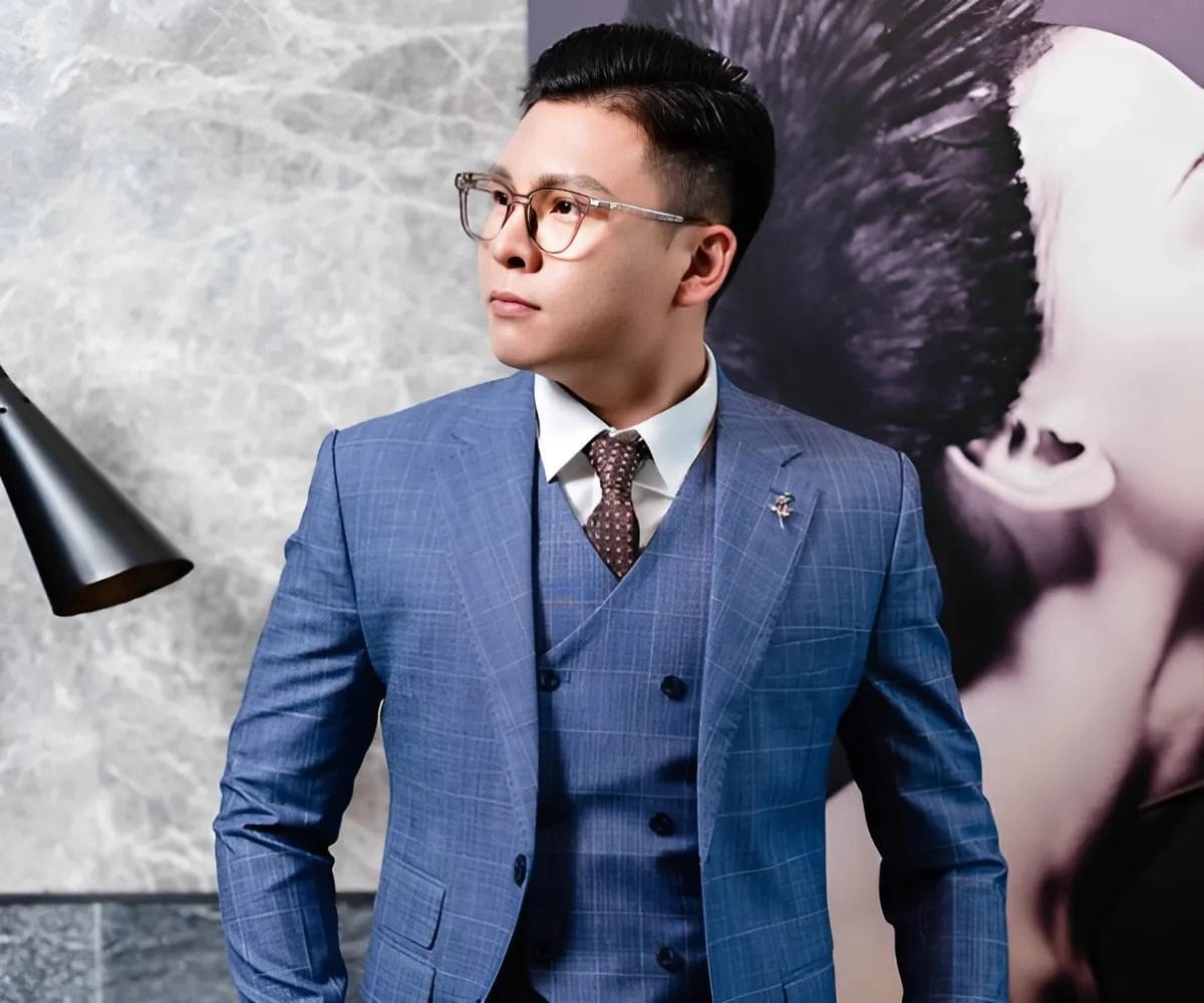 Đồng phục vest nam tùy kiểu dáng mà có tính ứng dụng cao