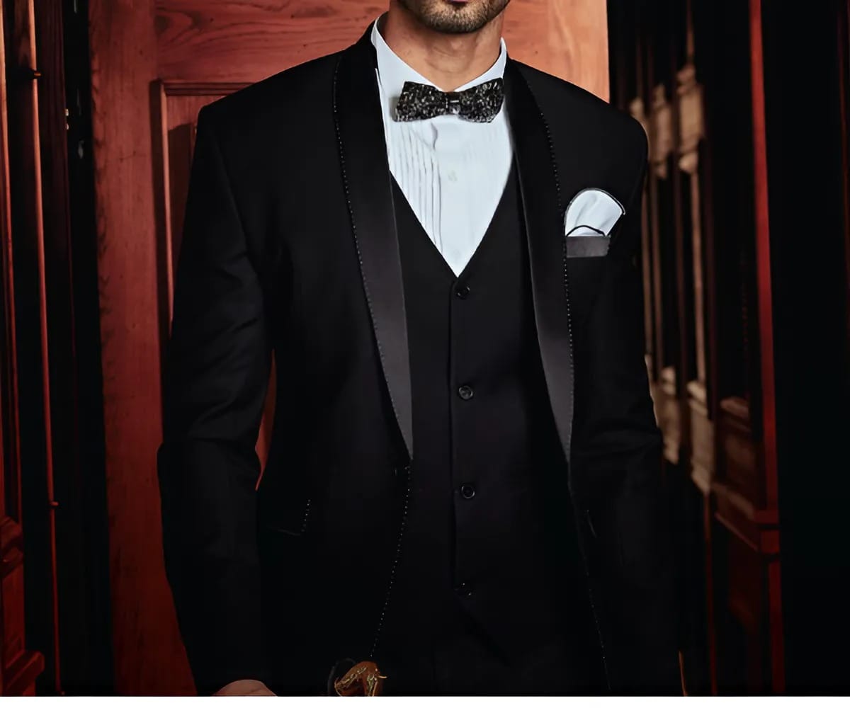 Đồng phục vest Tuxedo thích hợp những buổi dạ tiệc sang trọng