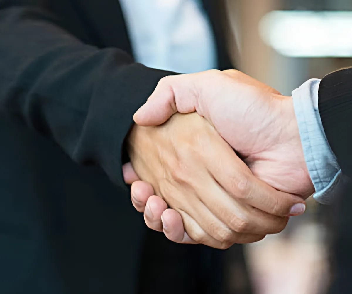 Chọn xưởng may uy tín sẽ giúp bạn tiết kiệm chi phí