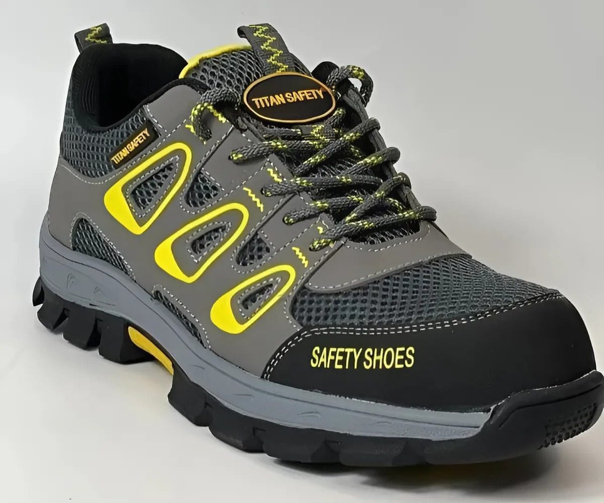 Giày bảo hộ chống trơn trượt, đảm bảo tính mạng cho công nhân