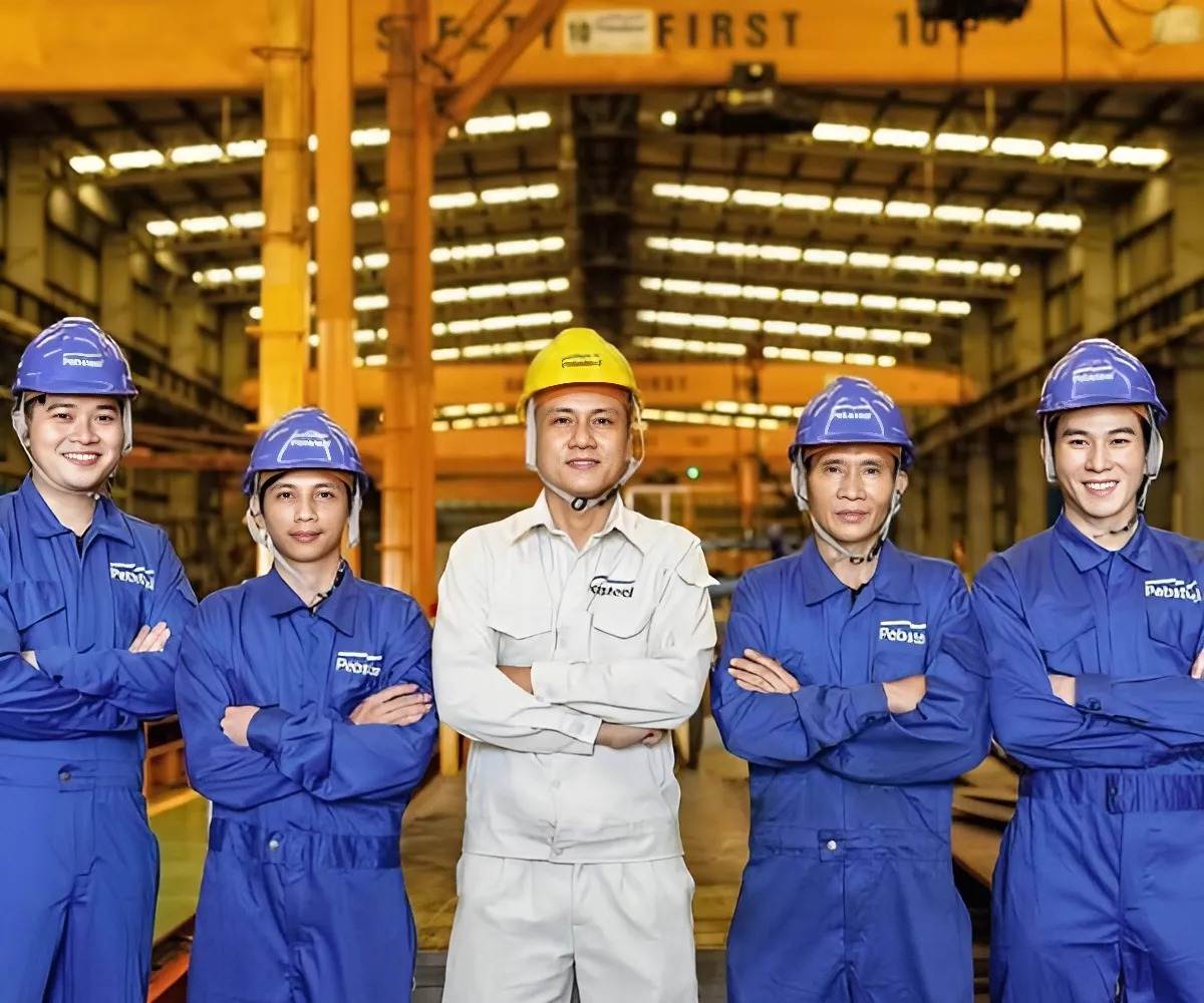 Đồng phục công nhân xây dựng tinh thần đoàn kết cho công nhân