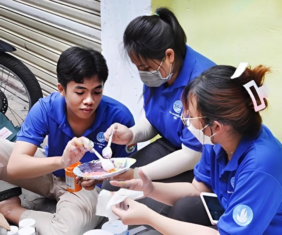 Áo thun tình nguyện đồng phục SGU may bằng chất liệu thấm hút mồ hôi tốt