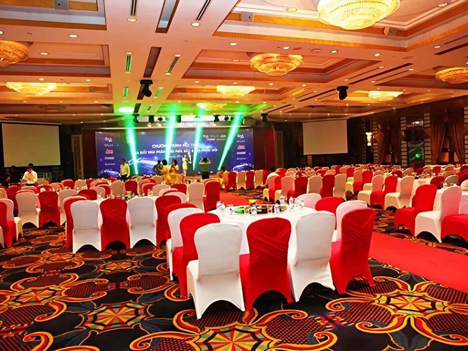 Xác định quy mô bữa tiệc là bước đầu tiên bạn cần thực hiện