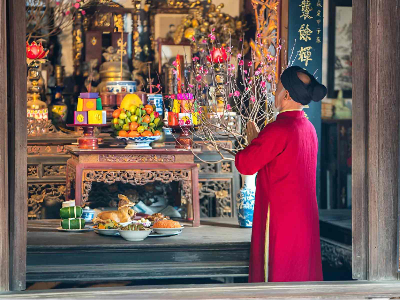 Cúng bái tổ tiên là tục không thể thiếu trong ngày Tết