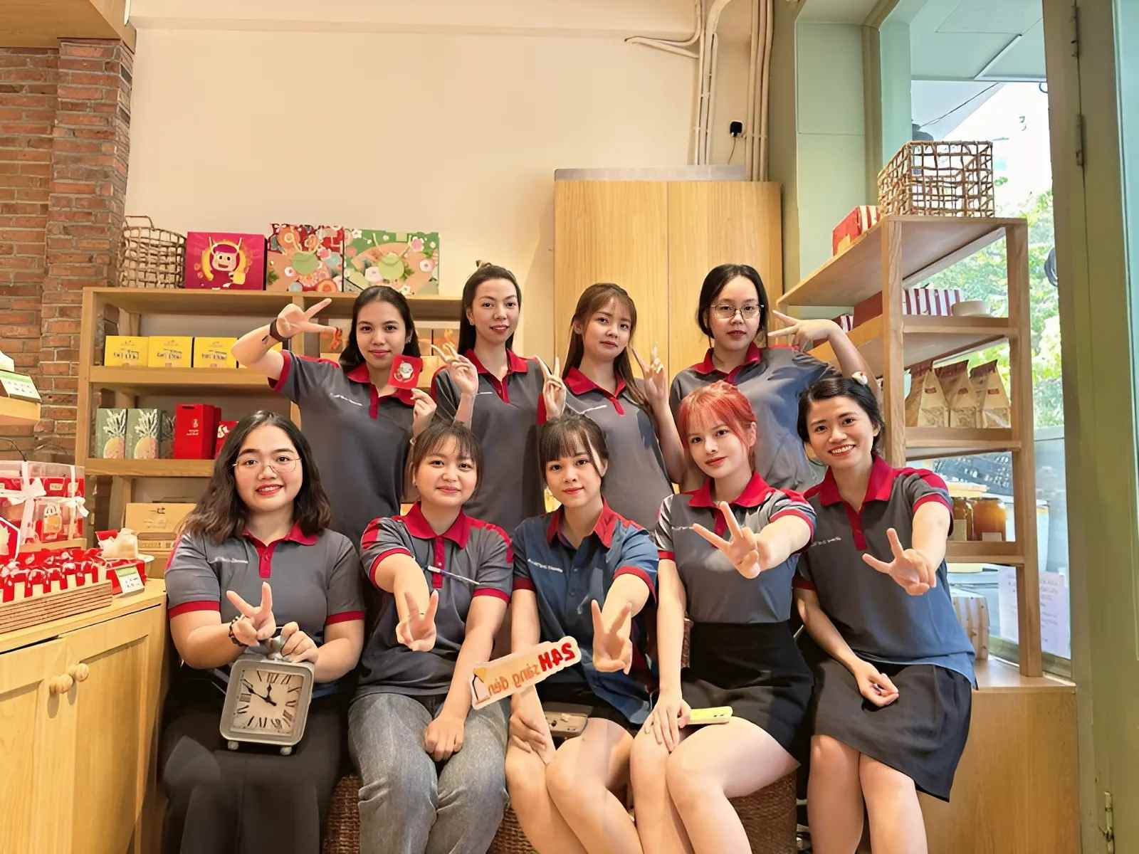 Áo polo đồng phục của Nhất Khoa luôn được may với chất liệu thoải mái