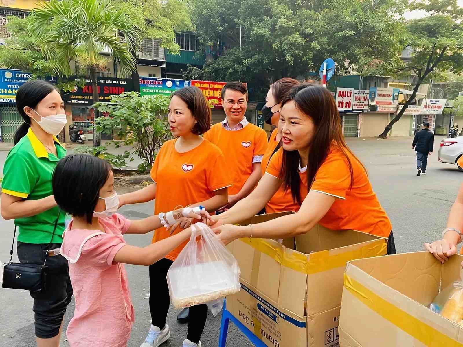 Tham gia hoạt động từ thiện lan tỏa tình nhân ái đến cộng đồng