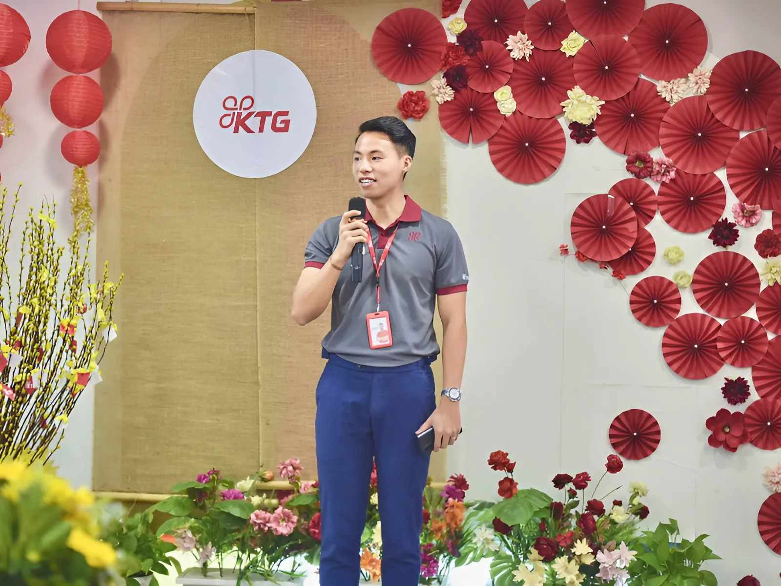 Áo polo đồng phục do Nhất Khoa sản uất cho công ty KTG