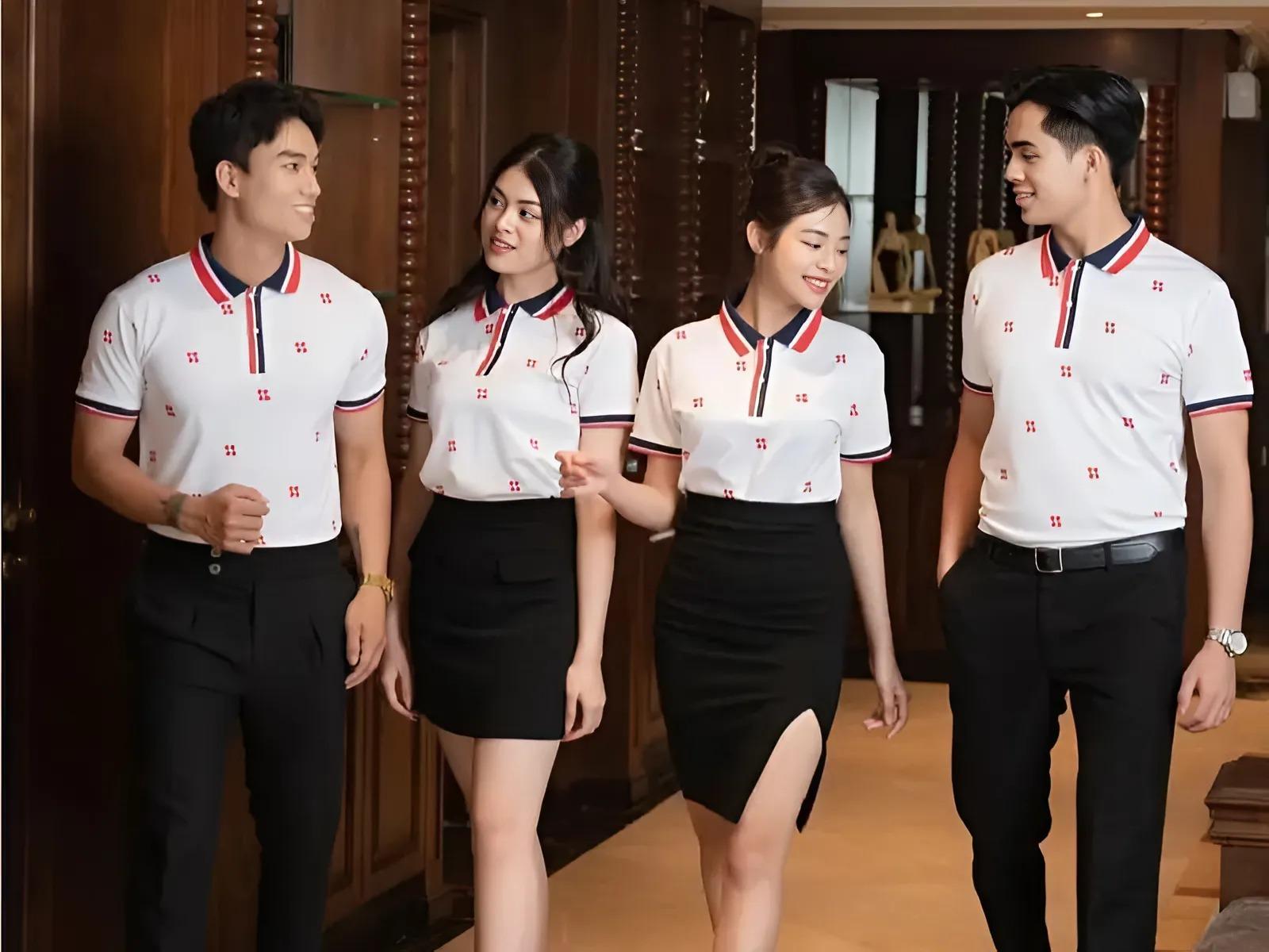 Các họa tiết trên áo cũng cần được xem xét kỹ lưỡng