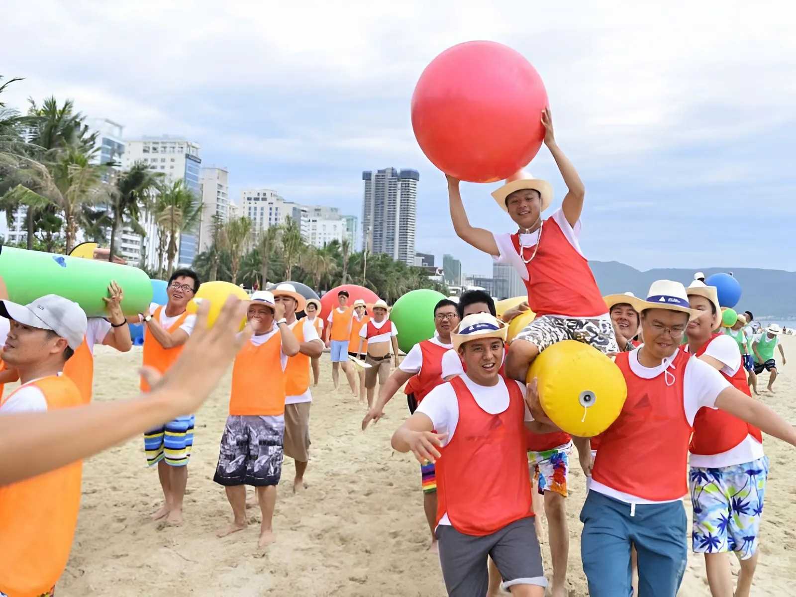 Trang phục thoải mái như áo thun cổ tròn sẽ giúp bạn thoải mái