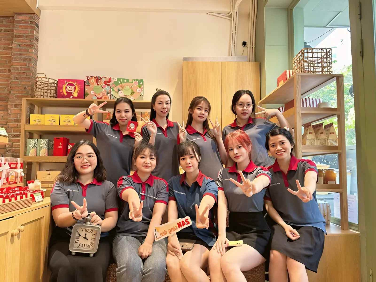 Áo polo đồng phục của Nhất Khoa được yêu thích bởi sự thoáng mát