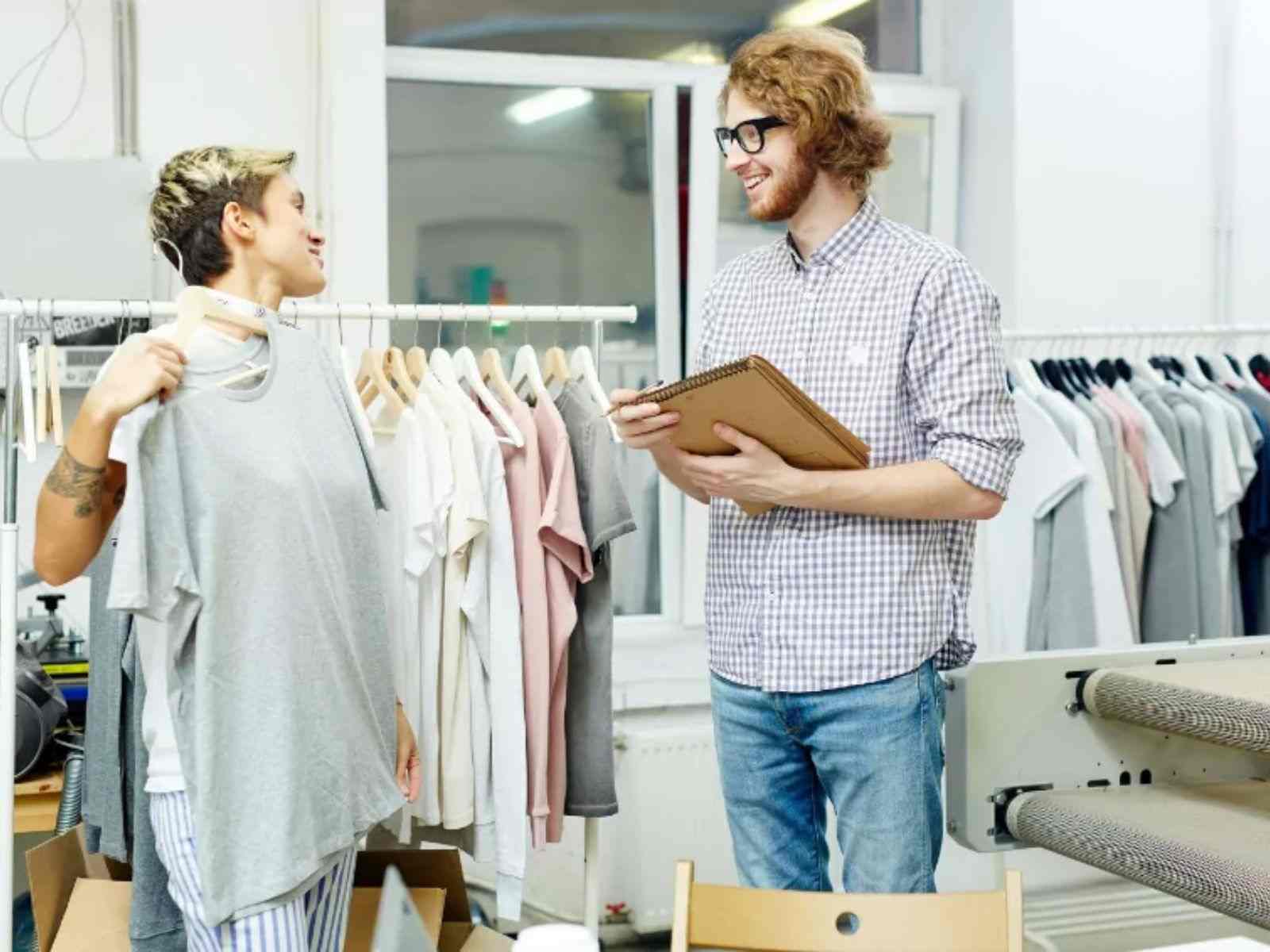 Mẫu thử đồng phục giúp tiết kiệm chi phí chỉnh sửa