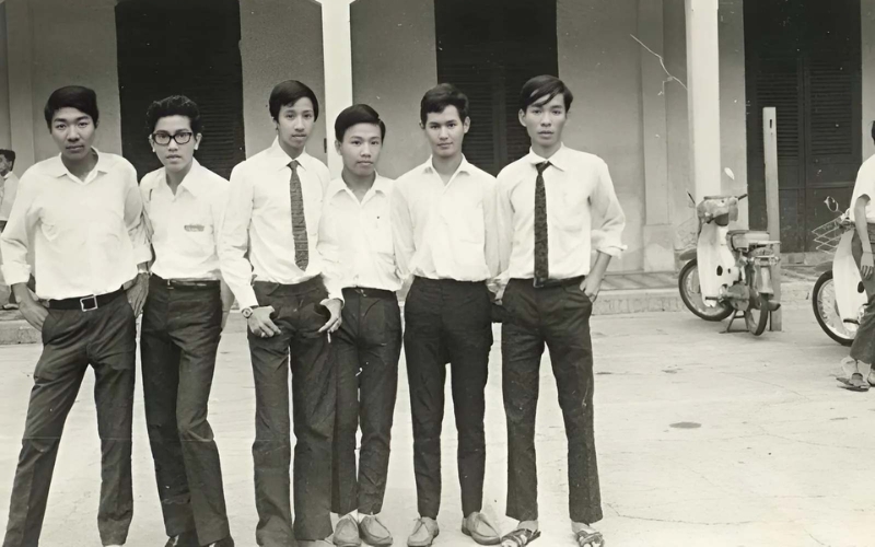 Đồng phục học sinh giai đoạn 1945 – 1975 ở miền Nam