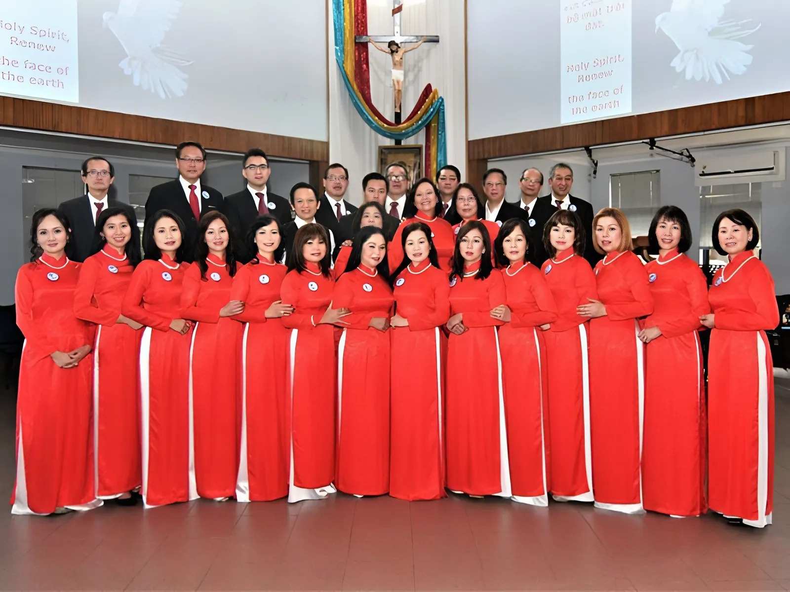 Bạn hãy chọn chất liệu vải phù hợp với các thành viên của ca đoàn