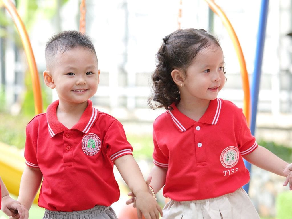 Đồng phục học sinh mầm non với độ bền cao