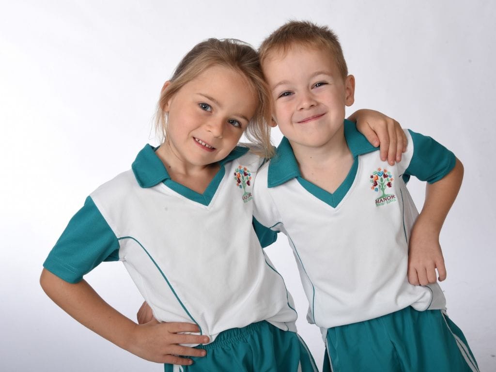 Đồng phục học sinh cấp 1 cho bé