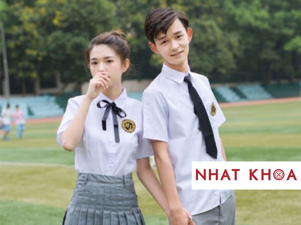Đồng phục học sinh cấp 2 với chất liệu vải thoáng mát