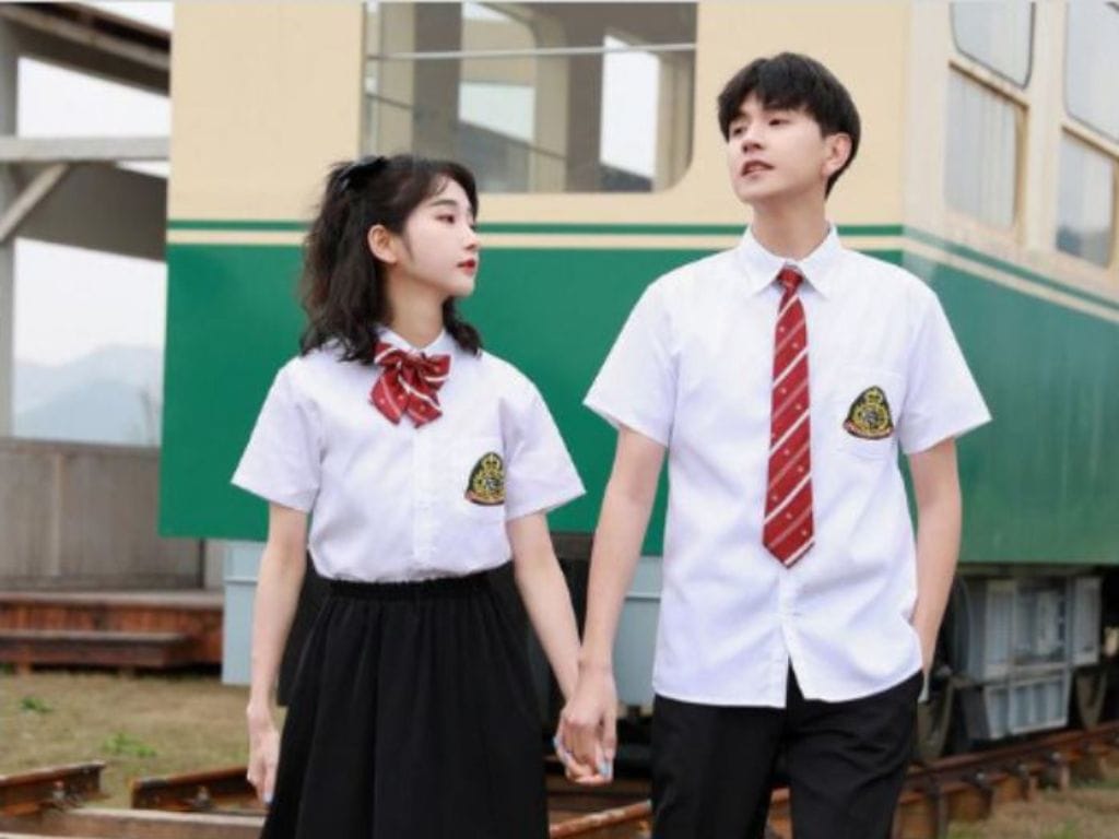 Đồng phục học sinh cấp 3 thanh lịch